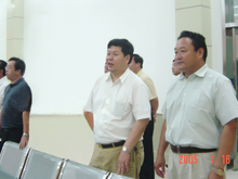 2005年7月 国家发改委经贸流通司副司长耿书海莅临集团考察工作