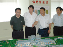 2008年7月 济南市委副书记、市长张建国莅临集团调研现代物流业发展情况