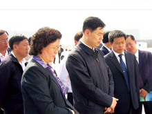 2012年4月 济南市委副书记、市长杨鲁豫莅临集团济阳园区调研工作
